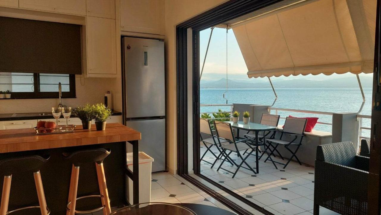 Appartamento Loutraki Bay Esterno foto
