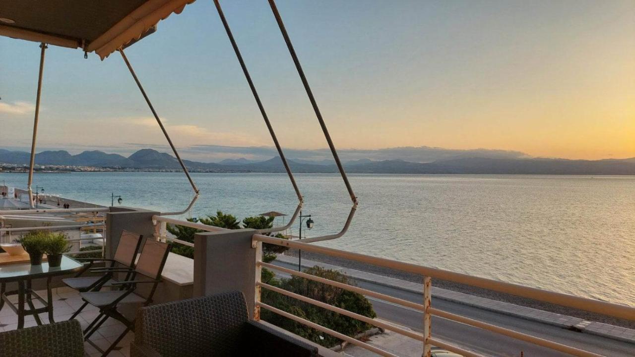 Appartamento Loutraki Bay Esterno foto