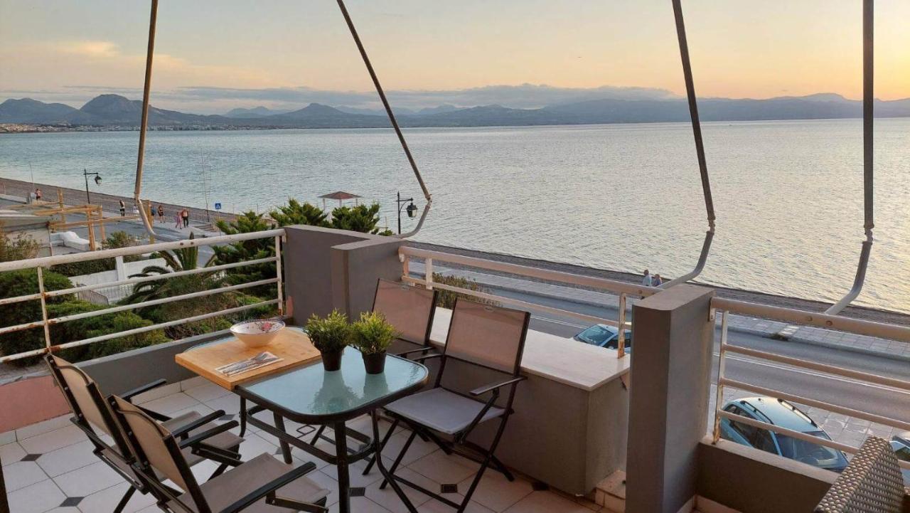Appartamento Loutraki Bay Esterno foto