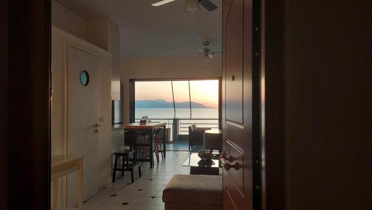 Appartamento Loutraki Bay Esterno foto