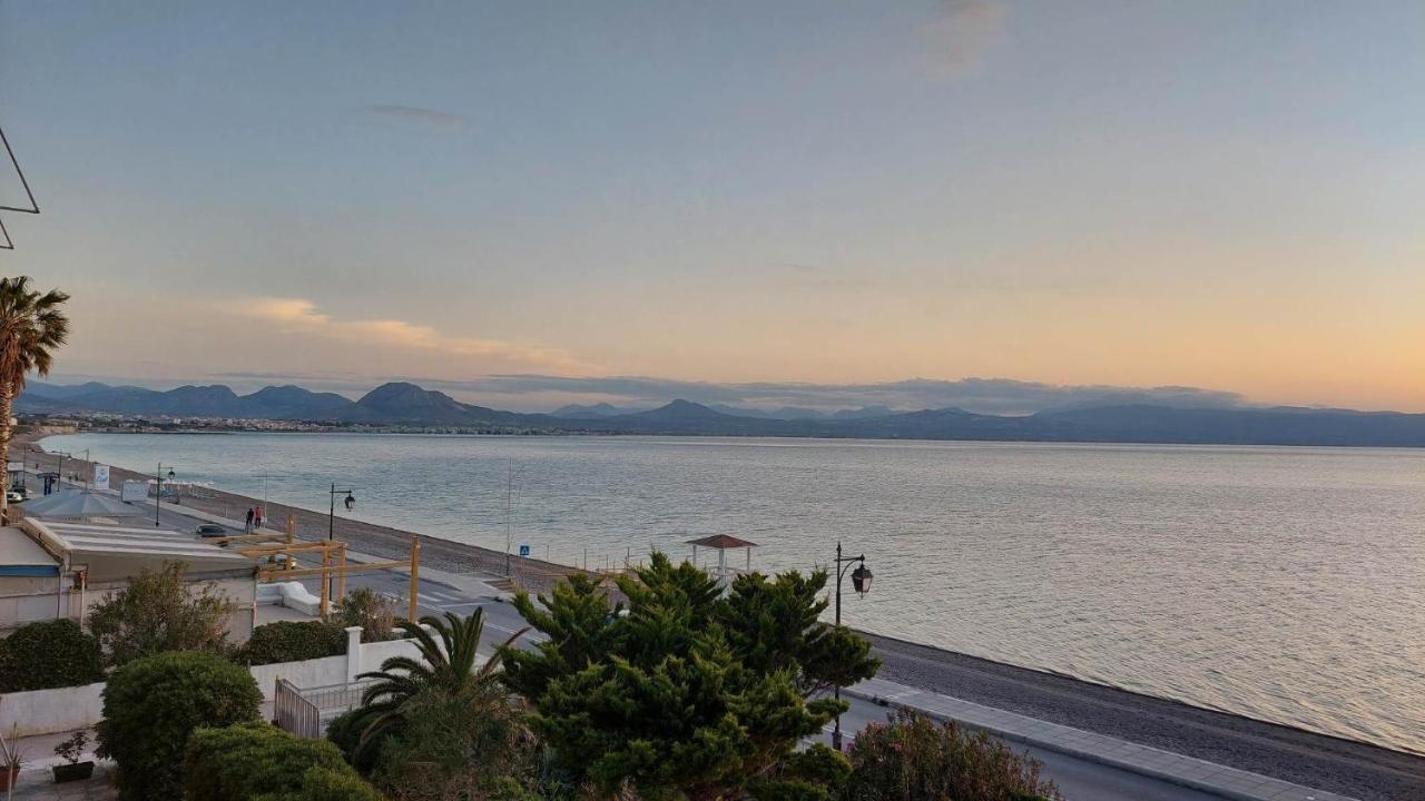 Appartamento Loutraki Bay Esterno foto